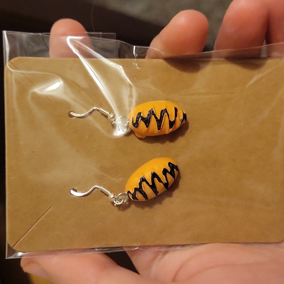 Chocolate Pastry Earrings - Picture 1 of 1